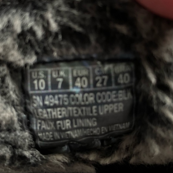 SKECHERS Relaxed Fit Memory Foam Faux Fur Lined Booties 10 - Picture 6 of 8